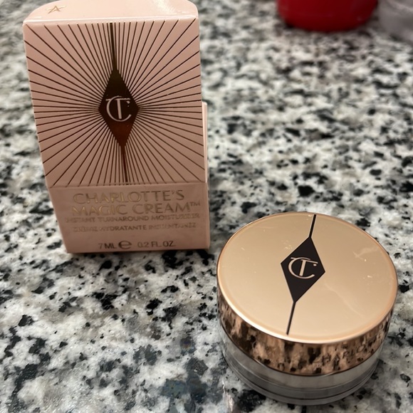 2/$25 Charlotte Tilbury Charlotte's Magic Cream 7ml - Picture 4 of 4